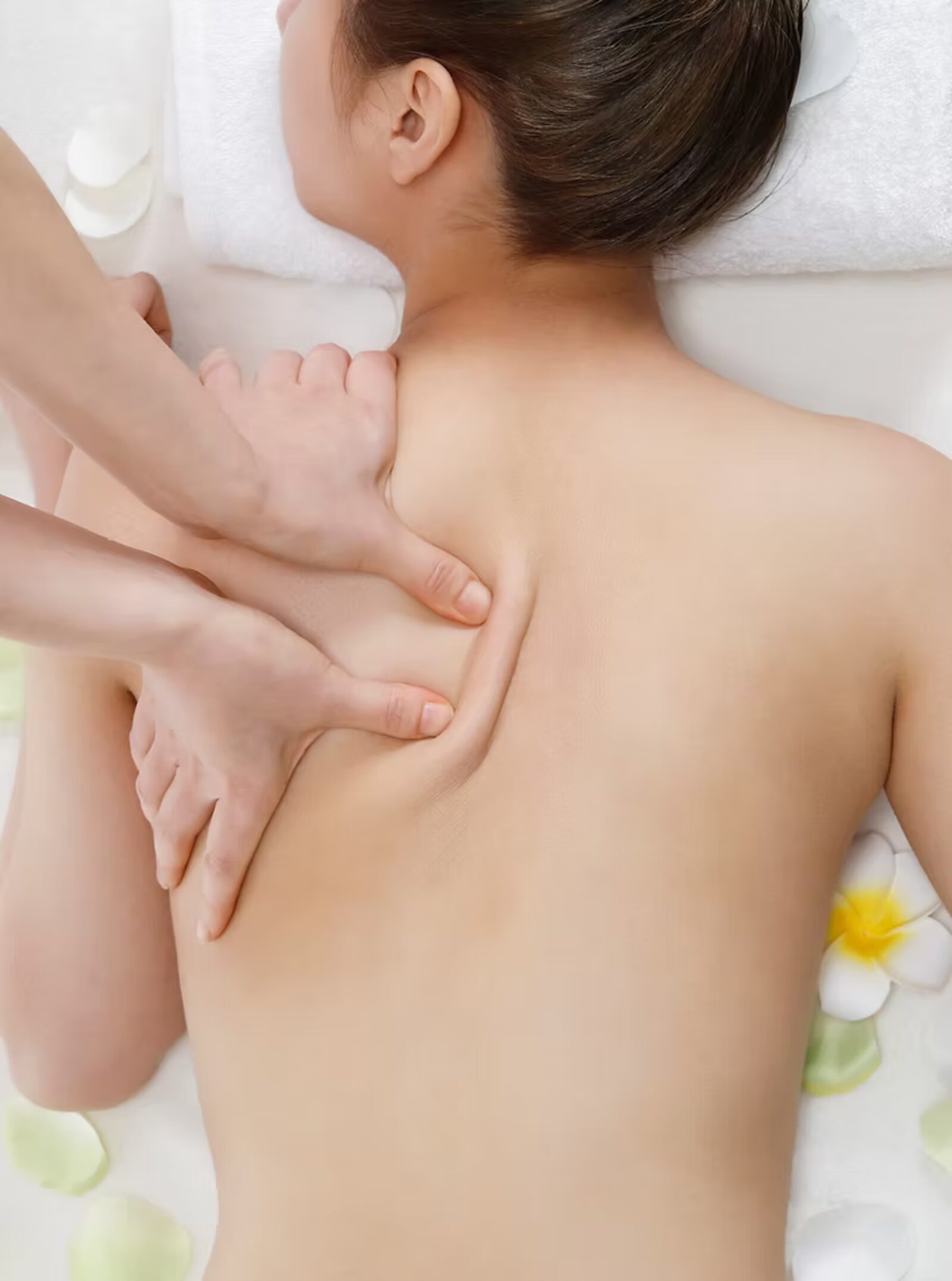 A relaxing massage treatment in progress